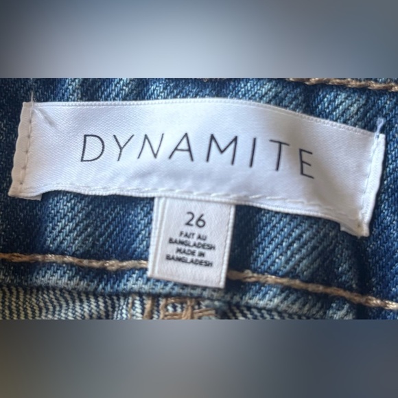 NWT Dynamite Renee Mid Thigh Jean Shorts Factory Distressing Size 26 Women’s - Picture 8 of 8